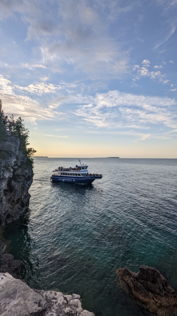 Cruise at Grotto